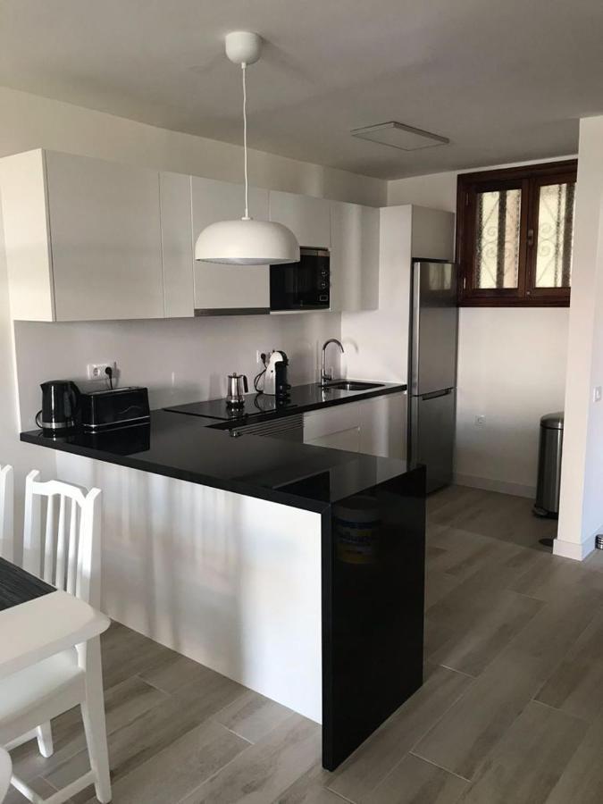 Parque Santiago I - 2 Bedroom - 1 Bathroom - Open Plan Living - Kitchen Area - Extra Large Balcony - First Floor Apartment Playa de las Americas  Exteriér fotografie